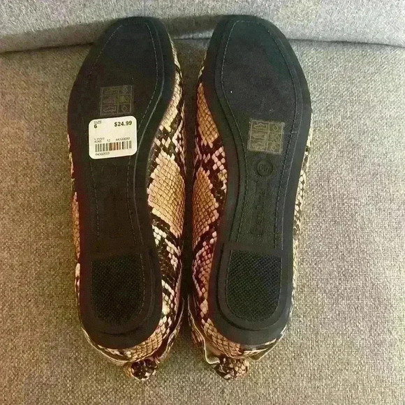 Pierre Dumas Ballet Flats - Picture 8 of 9